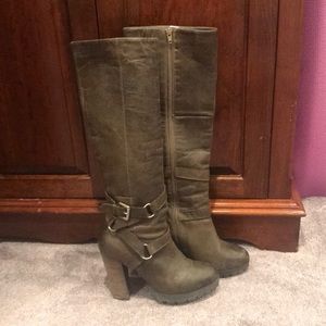 Fall is coming!Steve Madden Krazze Boot! Worn once